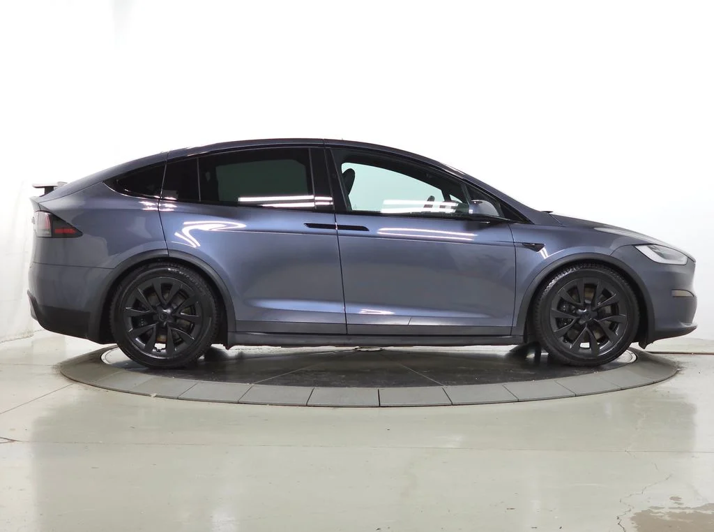 Used 2023  Tesla Standard Range image 8