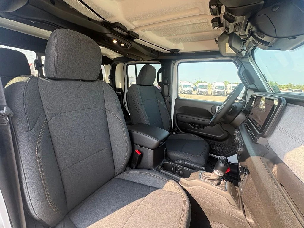 New 2026 Bright White Clear-Coat Exterior Paint Jeep Sport S image 29