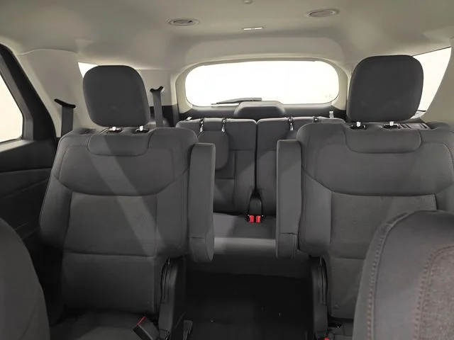 New 2026 Star White Metallic Tri-Coat Ford Active image 25