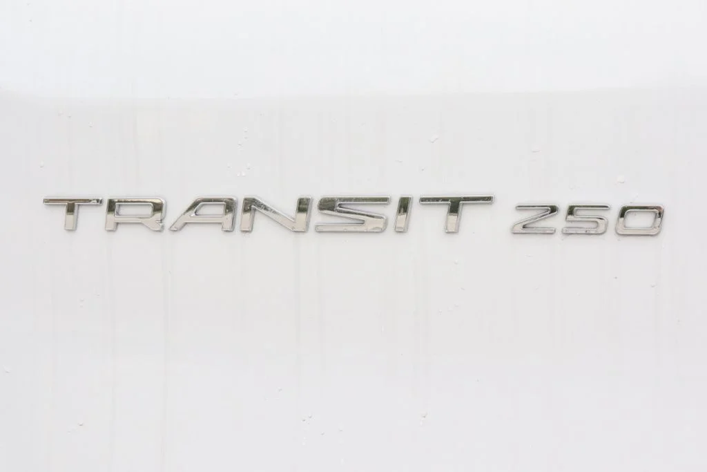 Used 2025 Oxford White Ford Base image 24