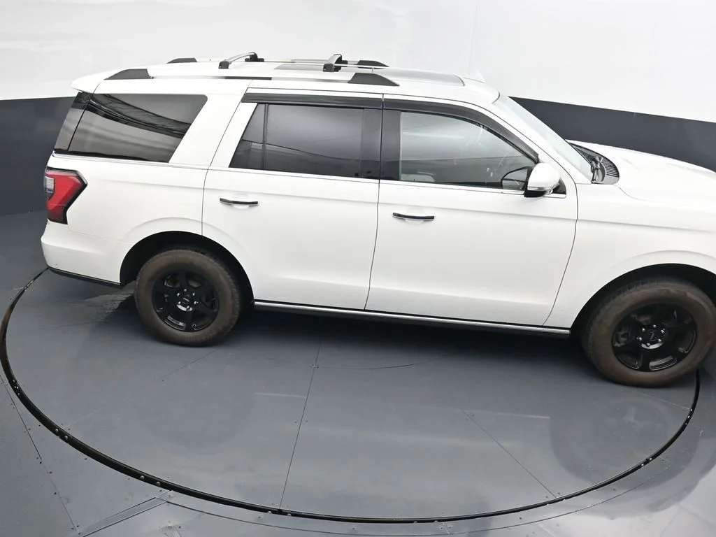 Used 2021 White Ford Limited image 29