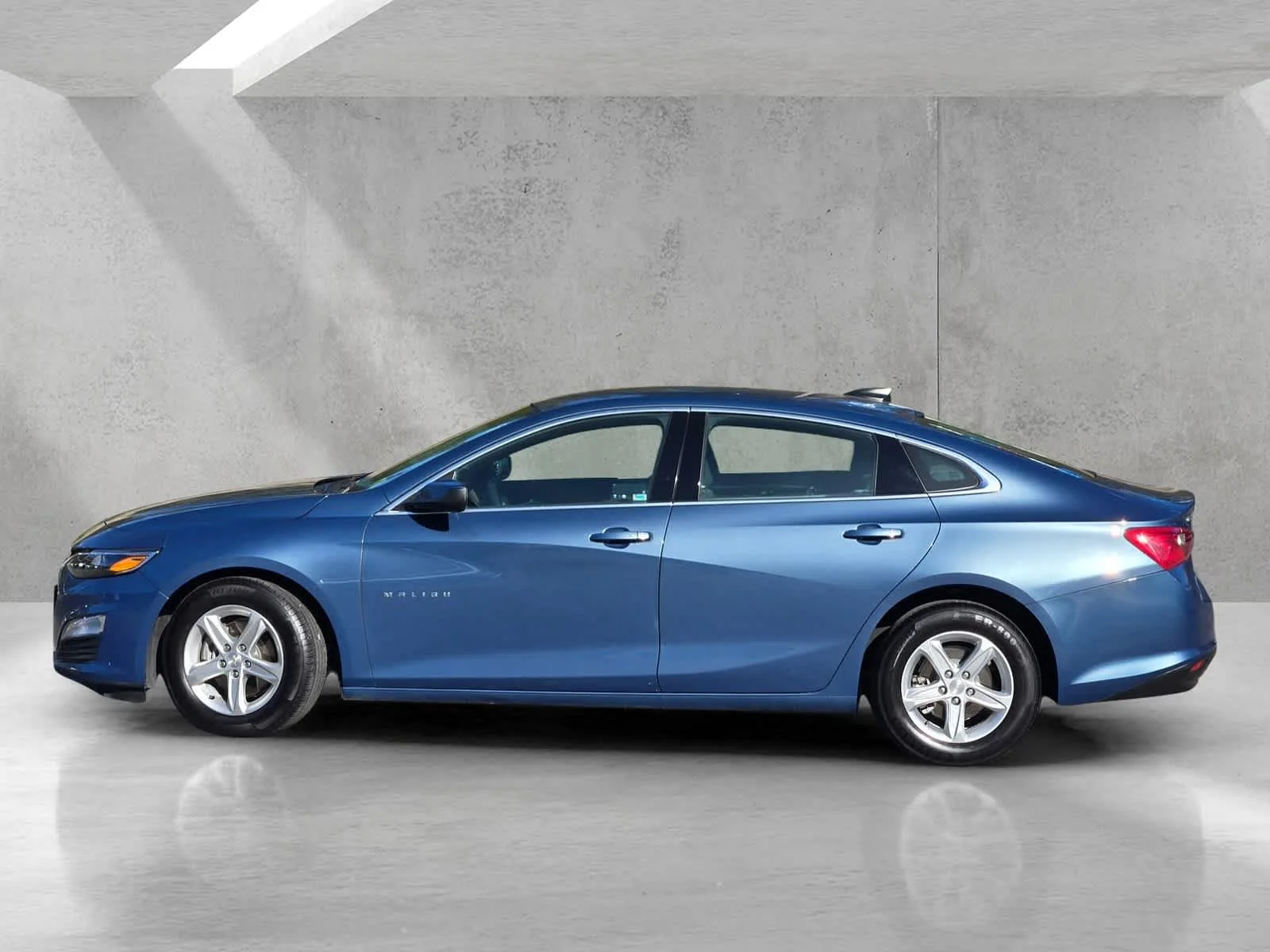 Used 2024 Lakeshore Blue Metallic Chevrolet LS image 7