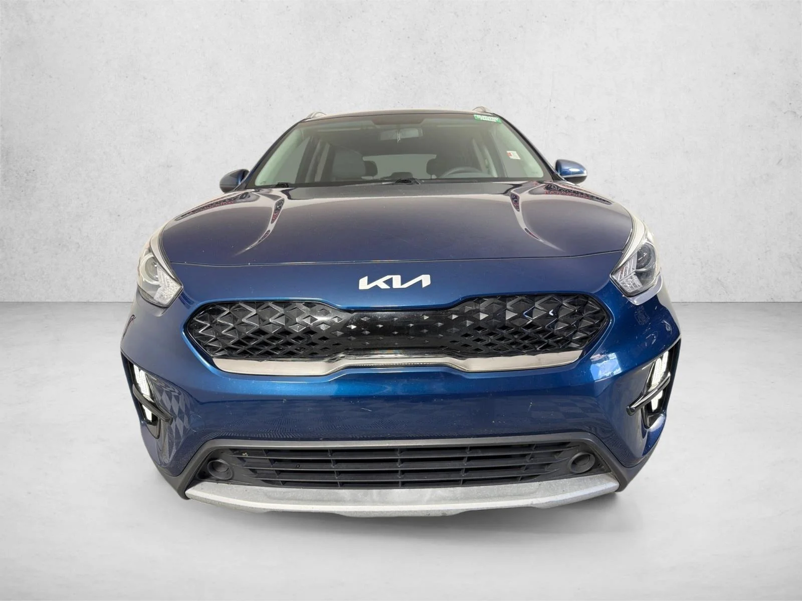 Used 2022 Blue Kia LX image 8