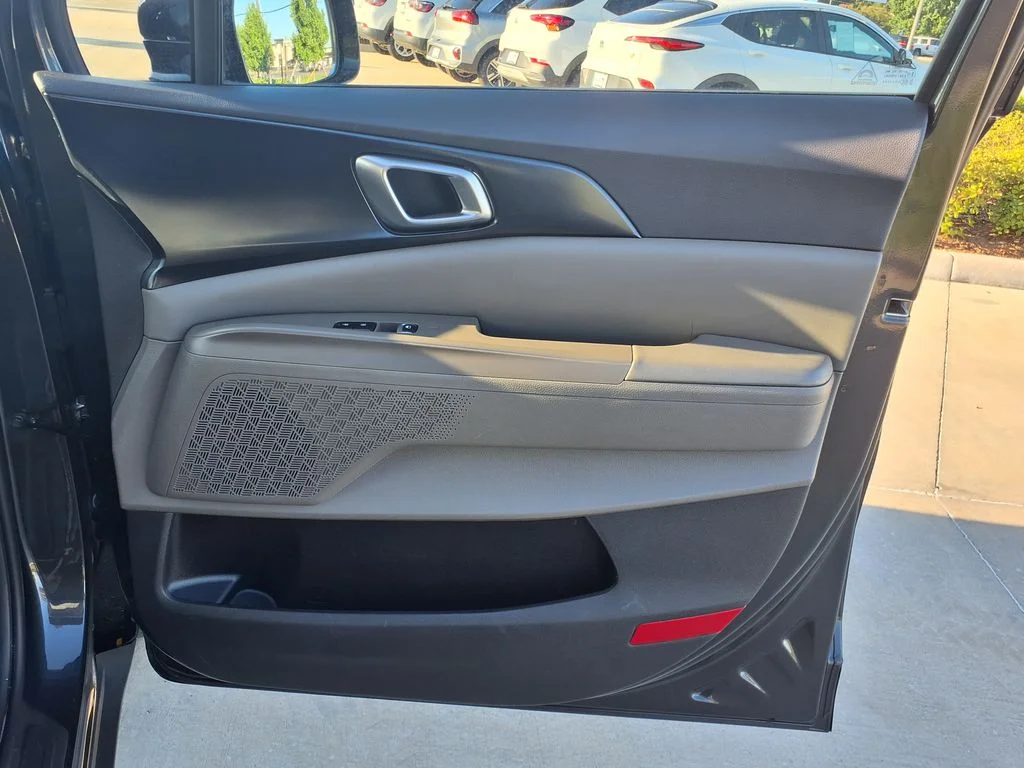 Used 2025 Gray Kia LXS image 23