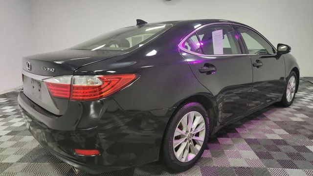 Used 2015 Silver Lexus 350 image 8