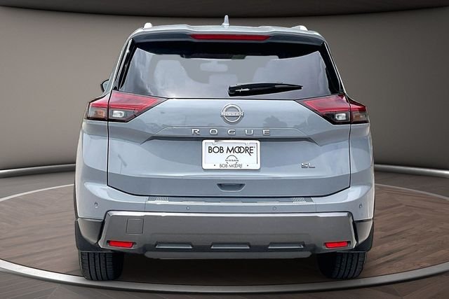 Used 2025 Gray Nissan SL image 4