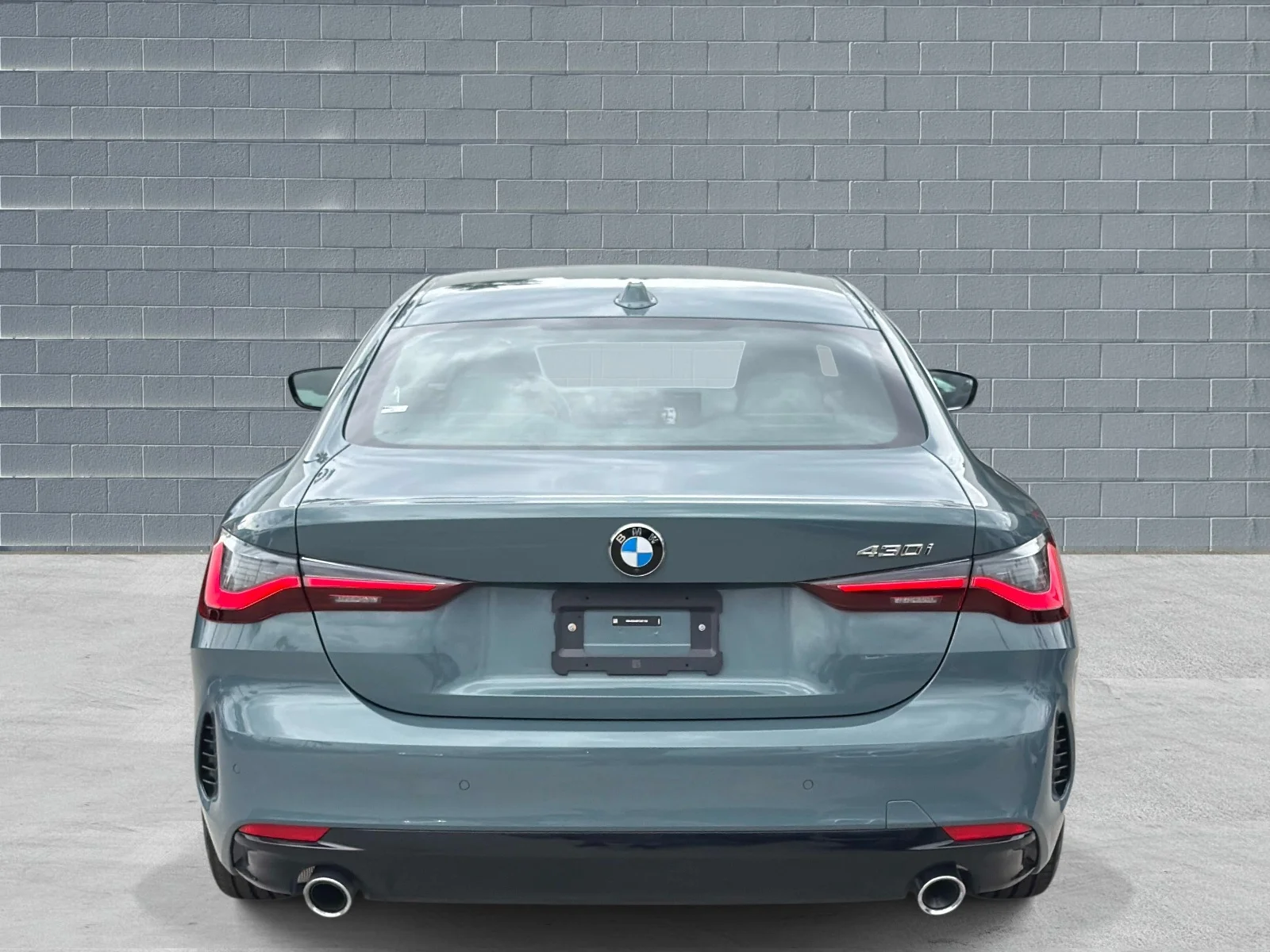 Used 2026 Cape York Green Metallic BMW 430i Coupe image 4