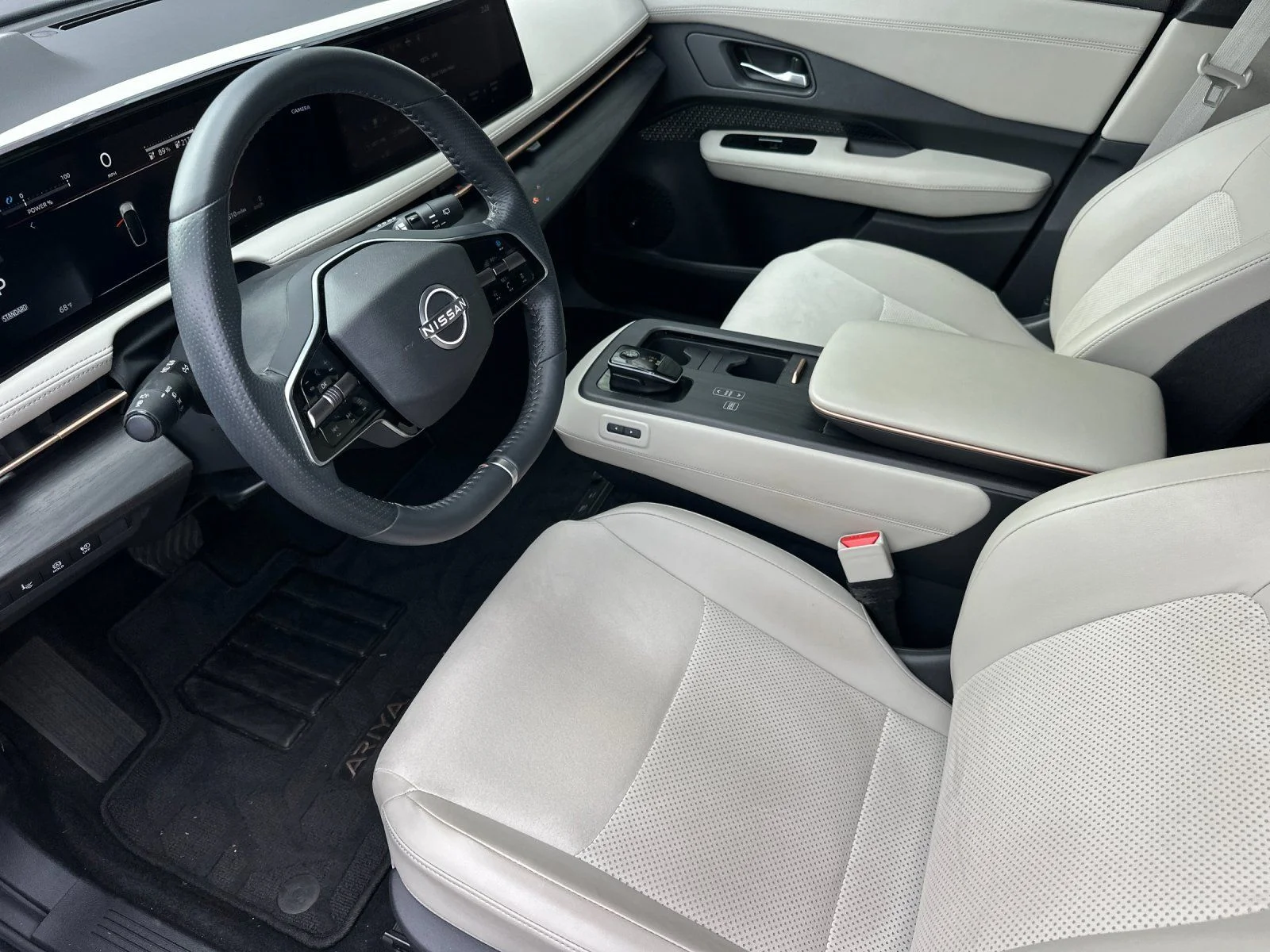 Used 2023 Black Diamond Pearl Nissan ENGAGE image 9