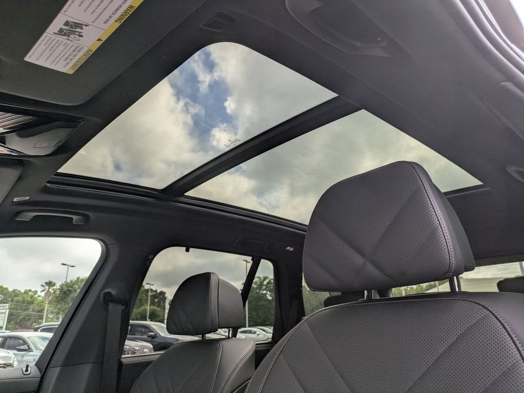 New 2026 Dravit Grey Metallic BMW xDrive40i image 14