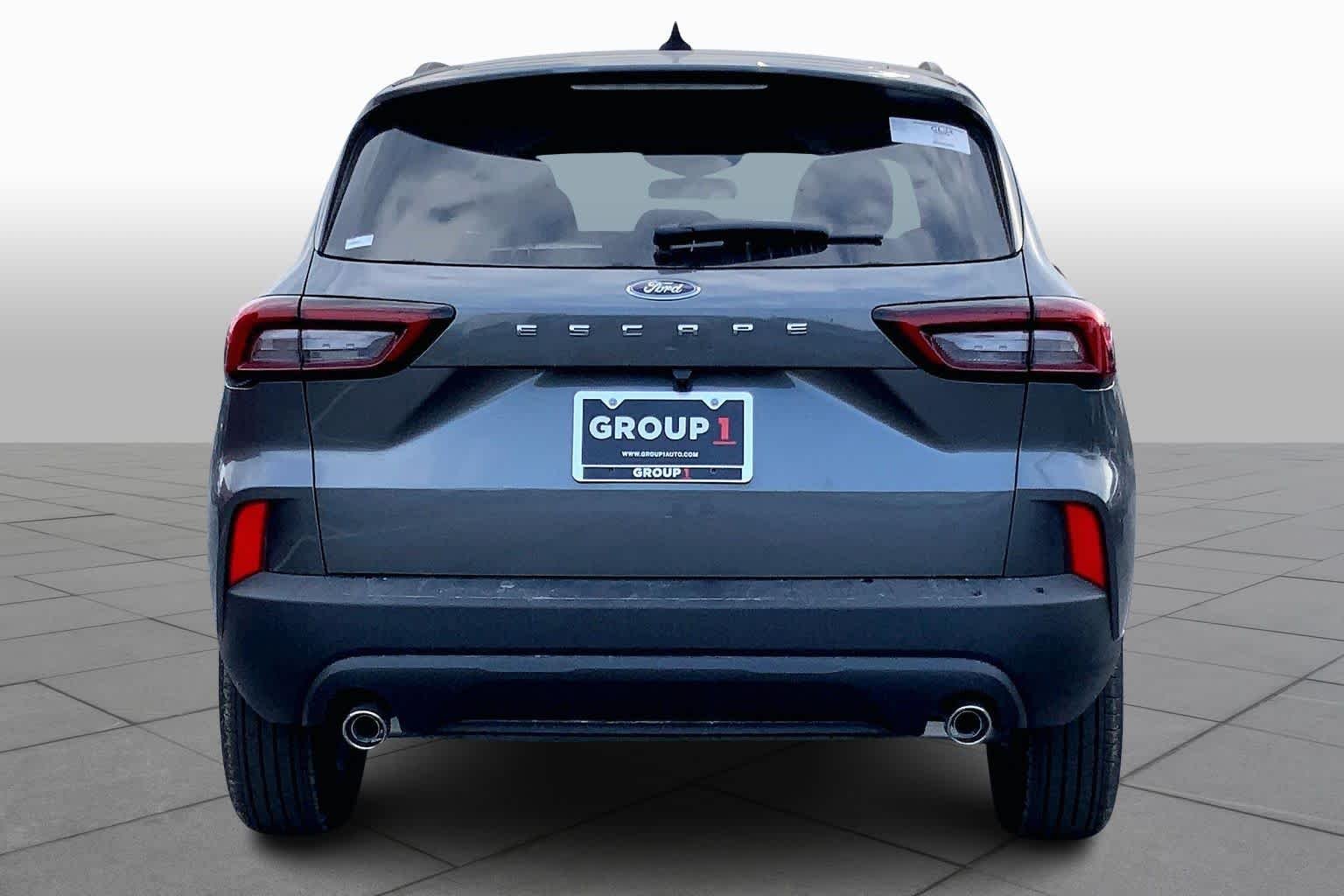 New 2026 Carbonized Gray Metallic Ford ST-Line image 4