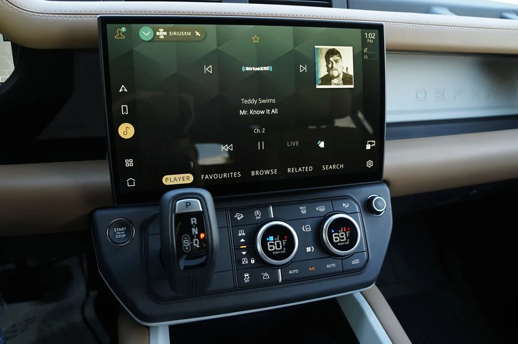 New 2026 Carpathian Grey Land Rover X-Dynamic SE image 17