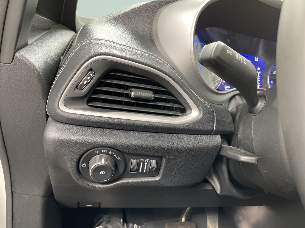 Used 2023 Bright White Clearcoat Chrysler Touring image 7