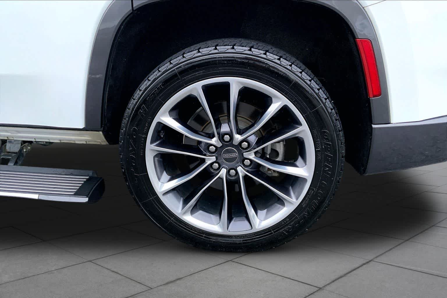 Used 2022 Bright White Clearcoat Jeep Series III image 11