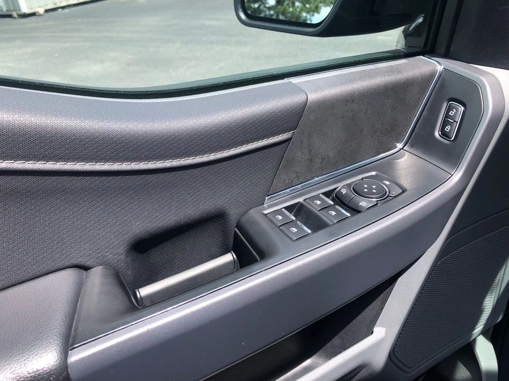 Used 2025 Black Ford XLT image 27