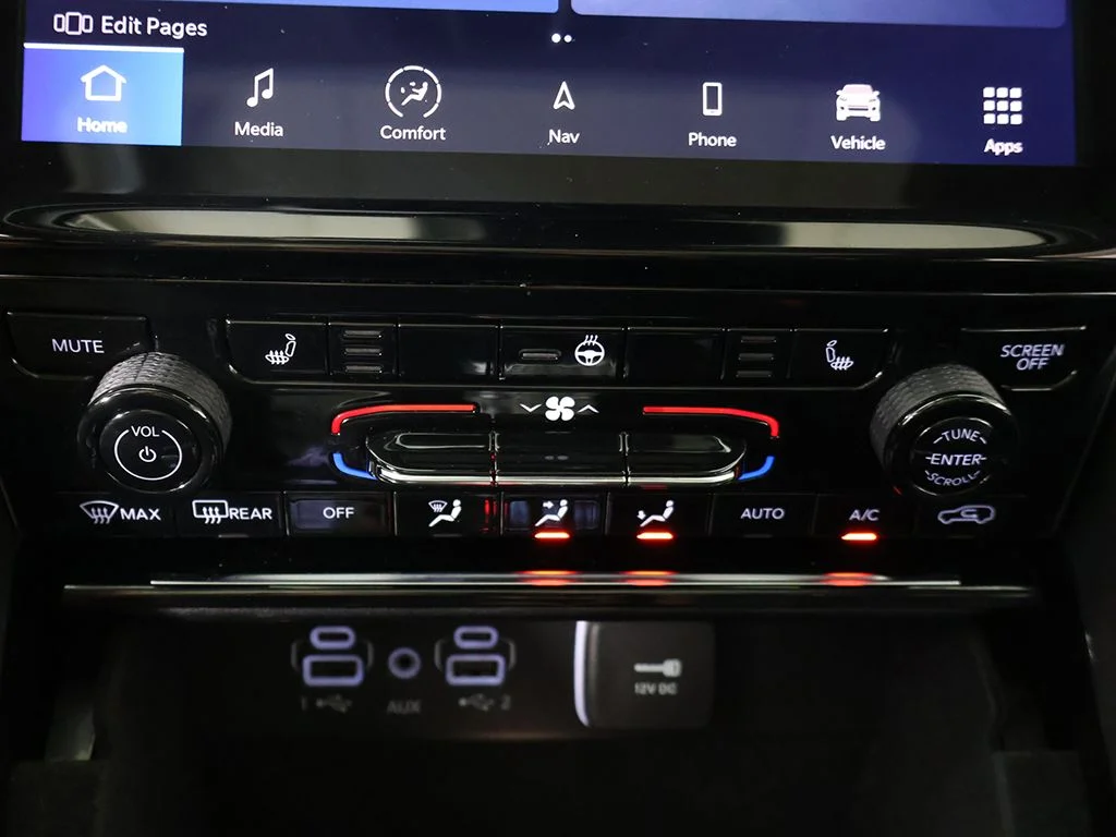 Used 2022 Gray Jeep Limited image 59