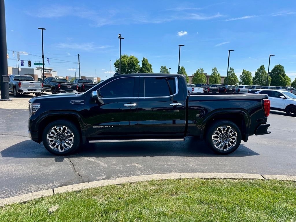 Used 2025 Black GMC Denali Ultimate image 6
