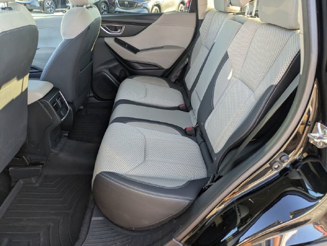 Used 2020 Black Subaru Premium image 25