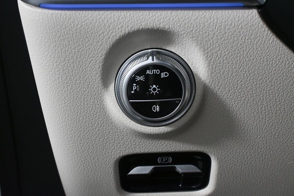 Certified Used 2024  Mercedes-Benz CLE 450 image 9