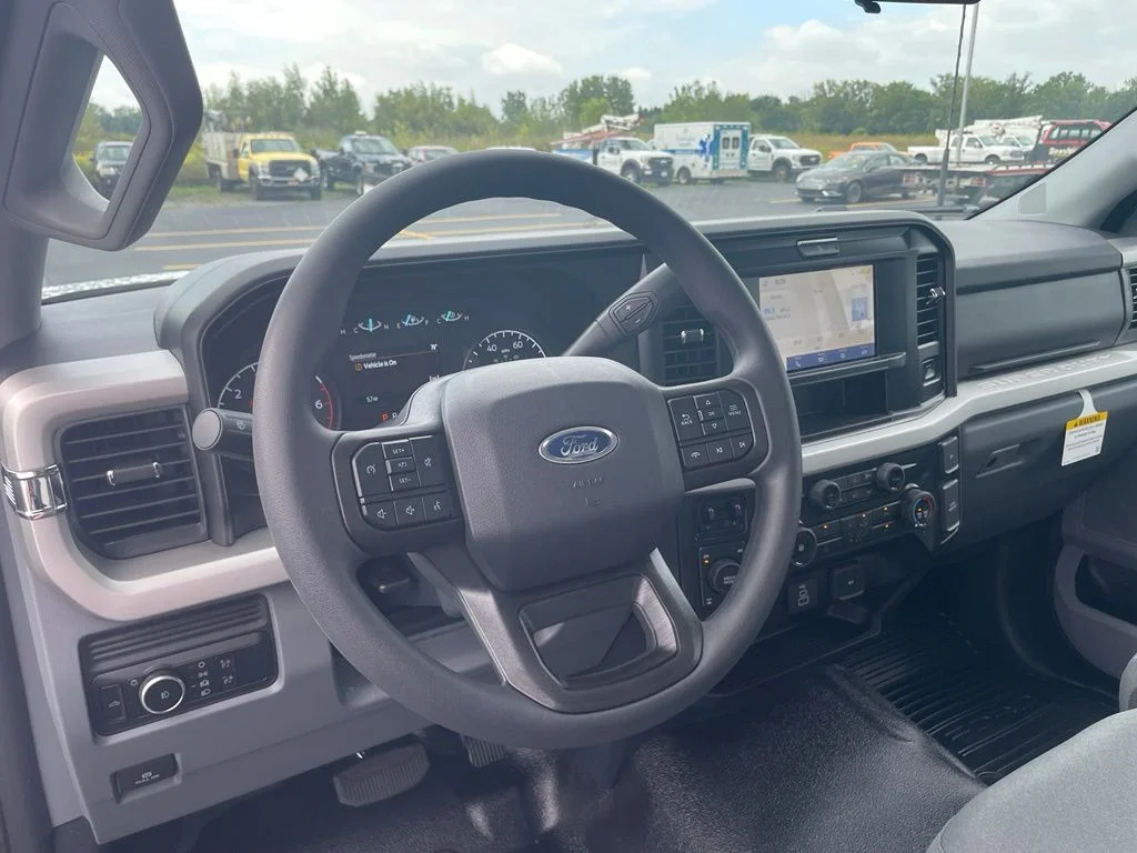 New 2026 Oxford White Ford F-250® XLT image 15