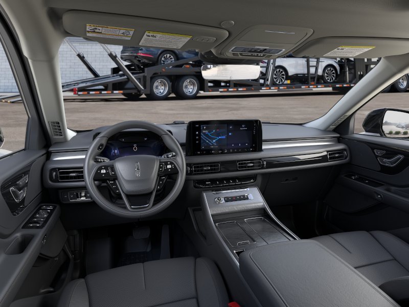 New 2026 Pristine White Metallic Tri-Coat Lincoln Premiere® image 9