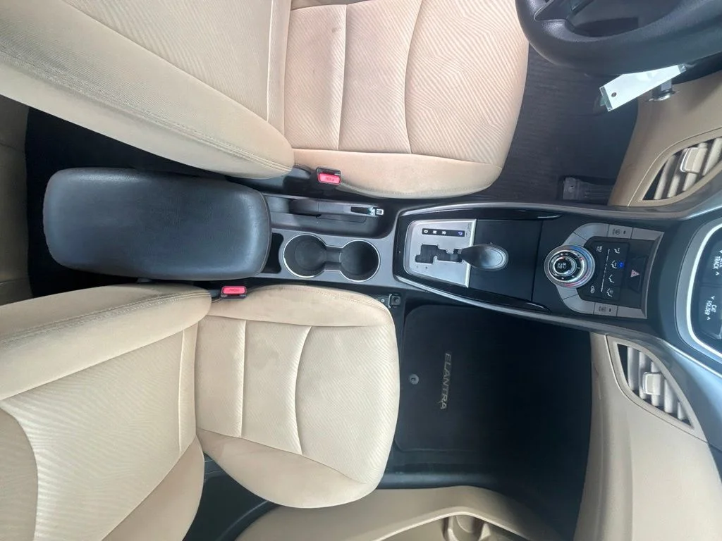 Used 2013 Black Hyundai GLS image 15
