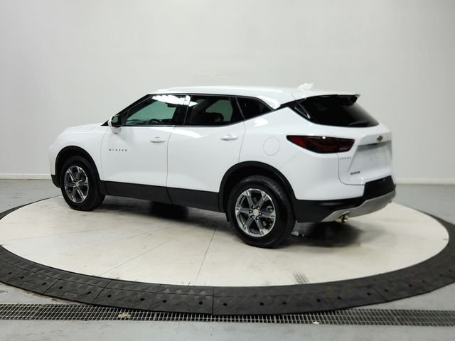 Used 2025 White Chevrolet LT image 6