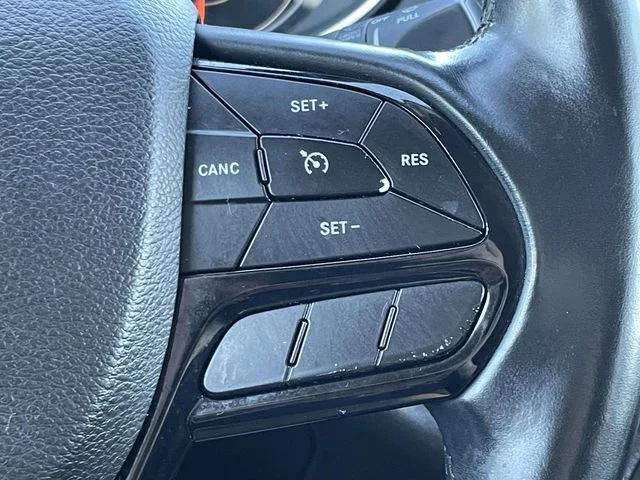 Certified Used 2019 Diamond Black Jeep Latitude Plus image 20