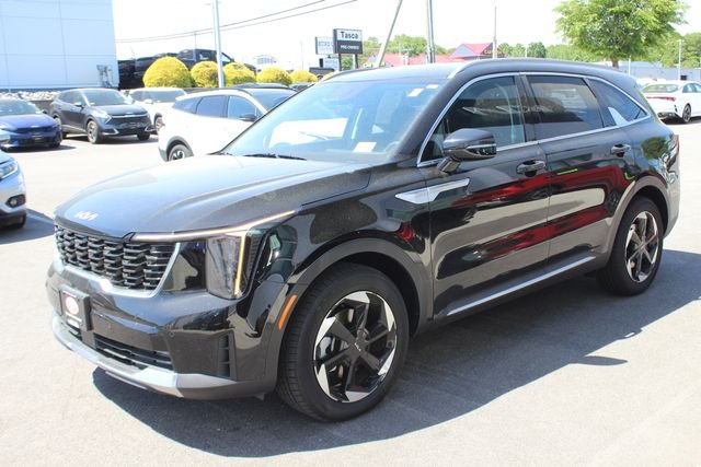 Used 2026 Black Kia EX image 2