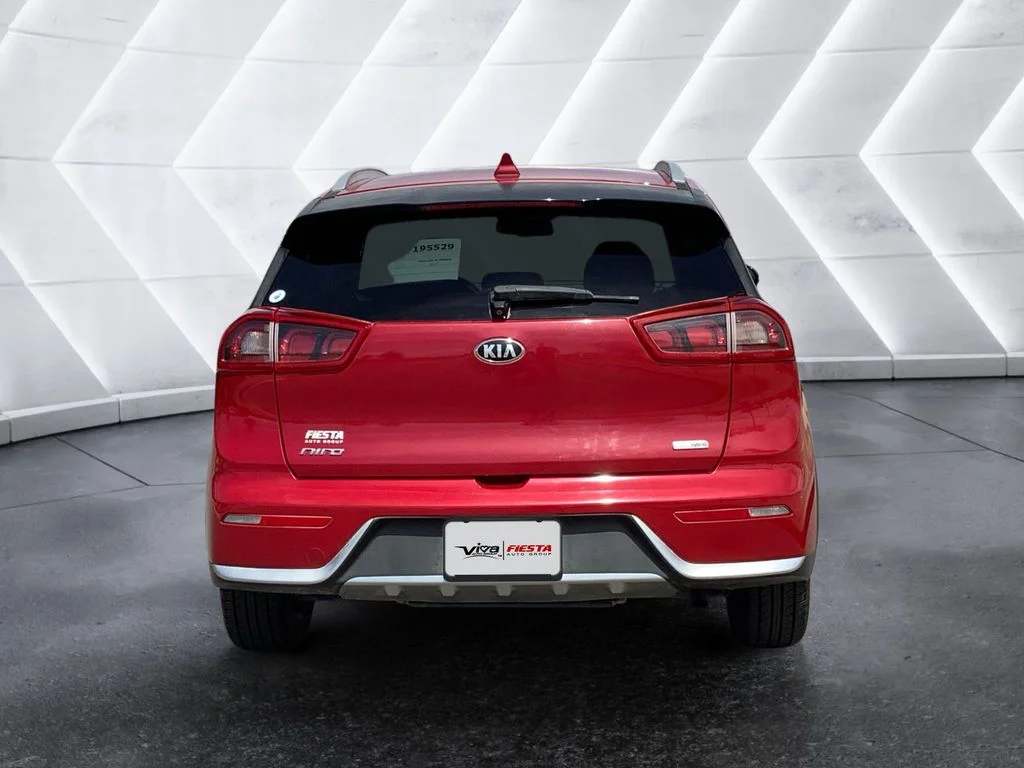 Used 2018 Red Kia EX image 5