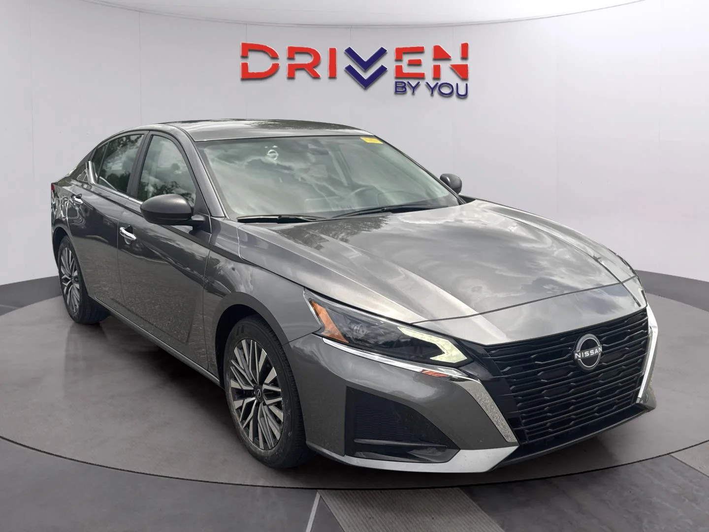 Used 2025 Gun Metallic Nissan SV image 8