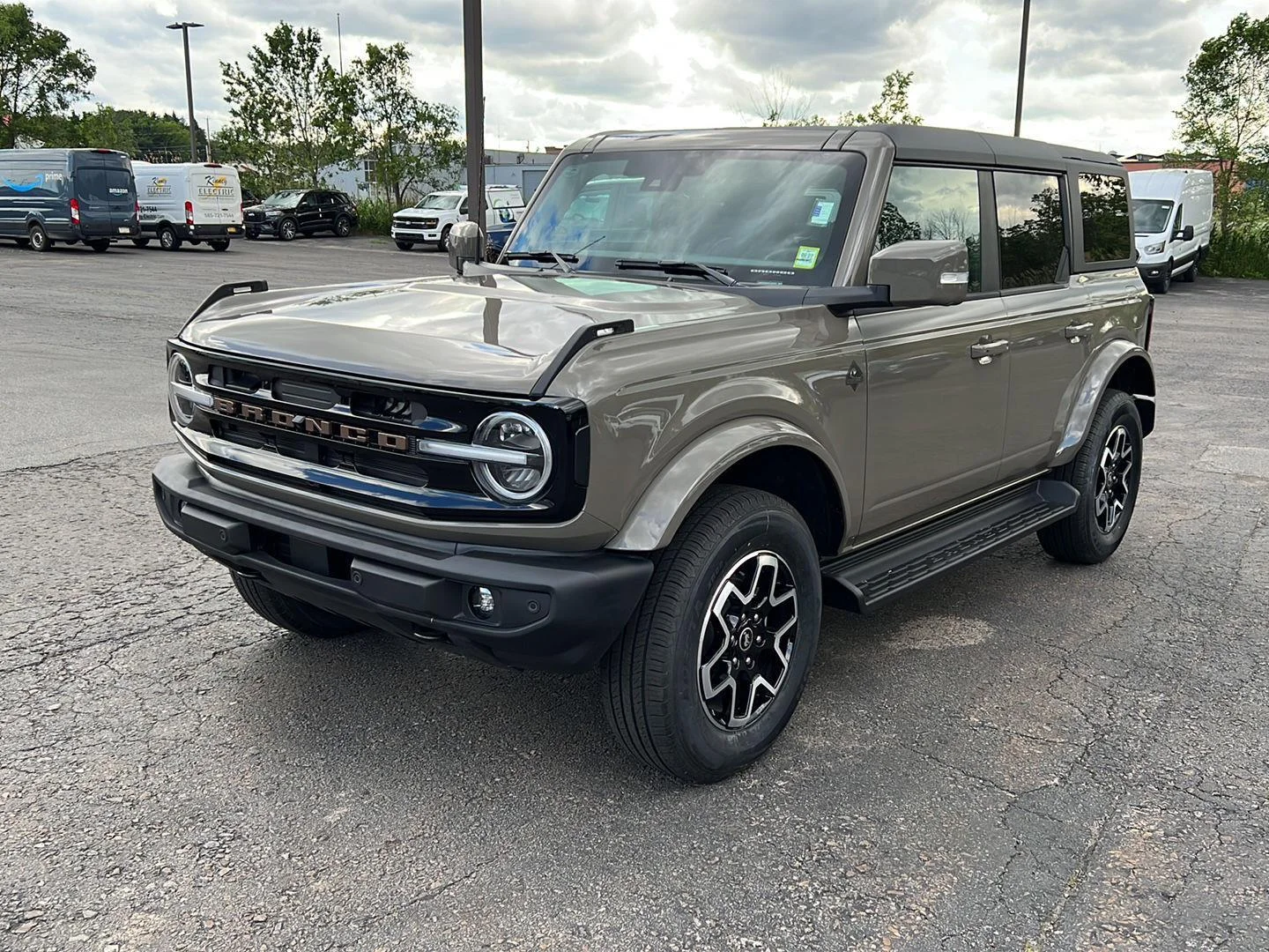 Used 2025 Marsh Gray Ford Outer Banks image 16
