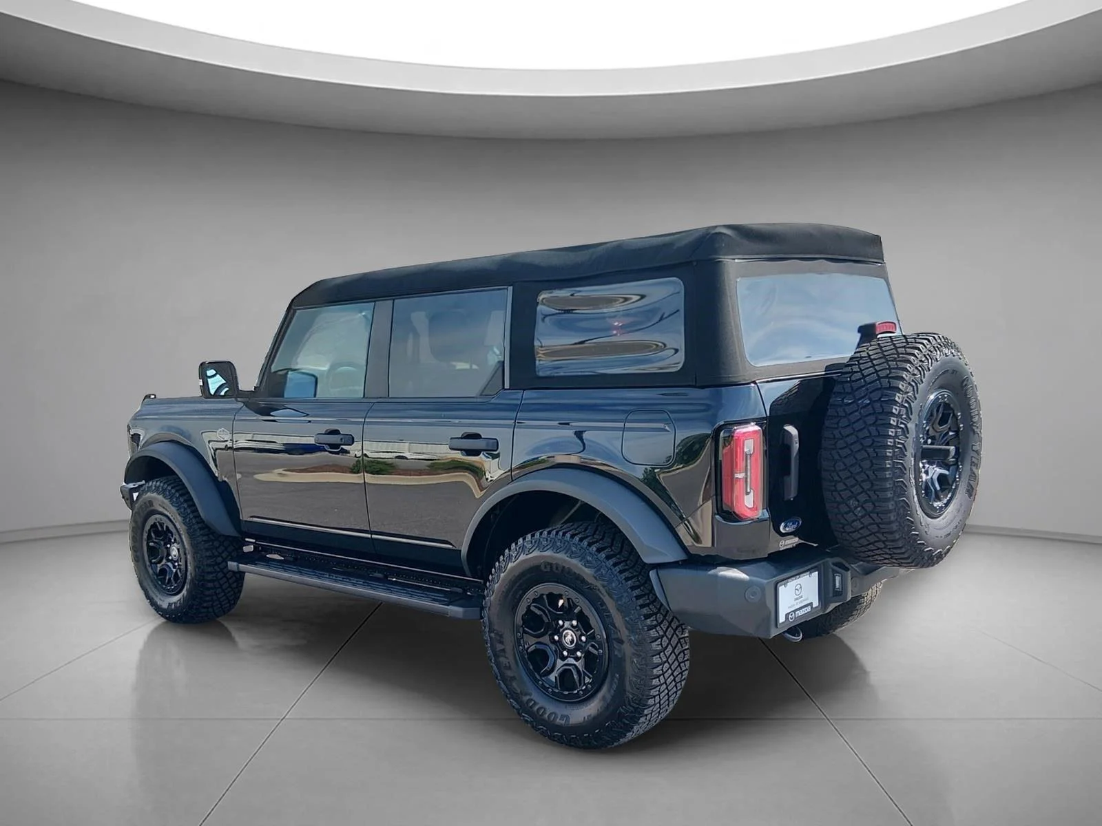 Used 2024 Shadow Black Ford Wildtrak image 3