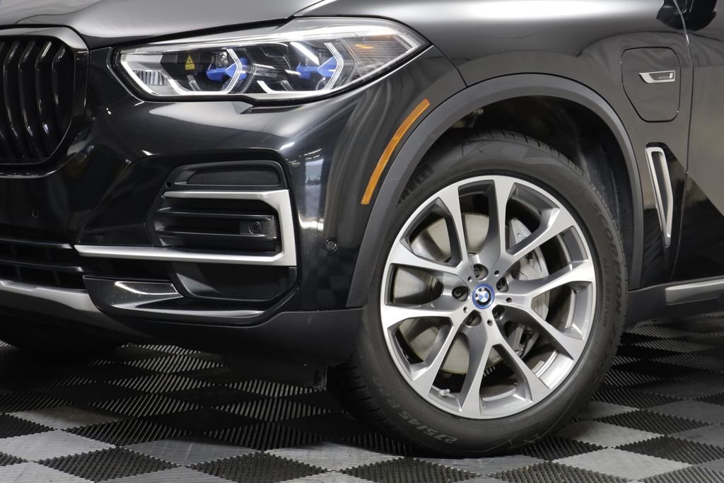 Certified Used 2023 Black Sapphire Metallic BMW xDrive45e image 3