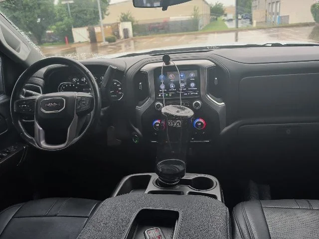 Used 2021 Silver GMC Elevation image 11
