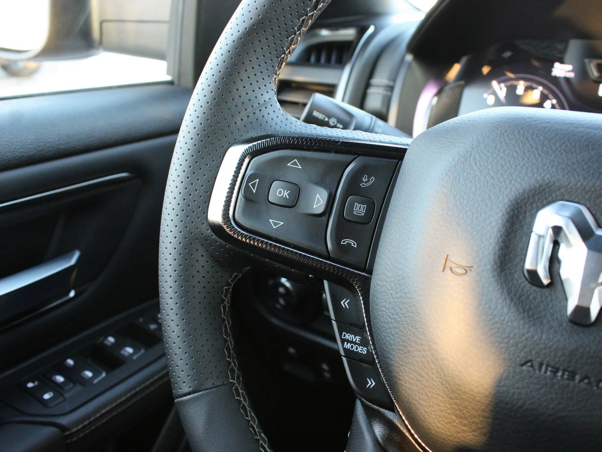 Certified Used 2025 Black RAM Sport * No Accidents | Heated Seats | 360 View Camera | Navigation | One Owner | Twin-Turbo | Alpine image 20