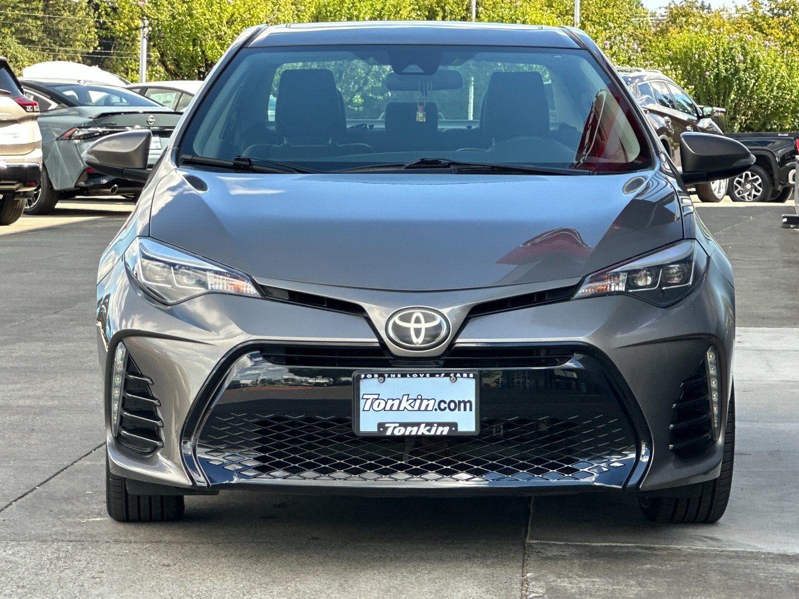 Used 2017 Gray Metallic Toyota SE image 8