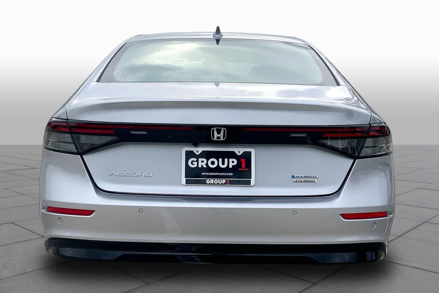 New 2026 Solar Silver Metallic Honda Touring Hybrid image 4