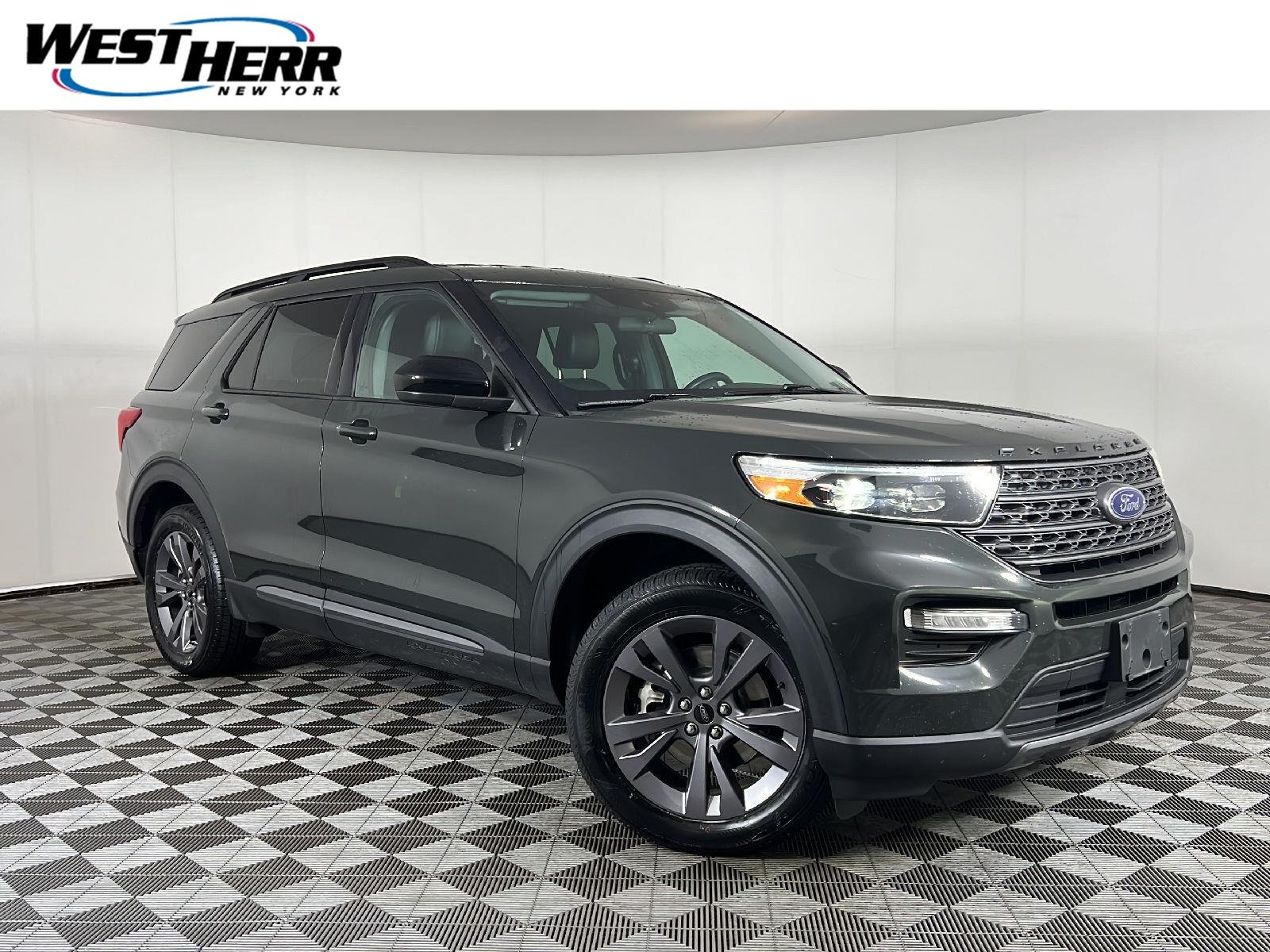 Used 2022 Forged Green Ford XLT image 1