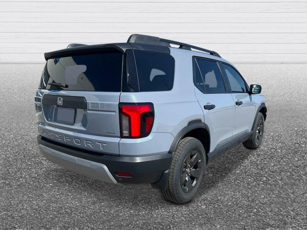 New 2026 Sonic Gray Pearl Honda RTL image 4