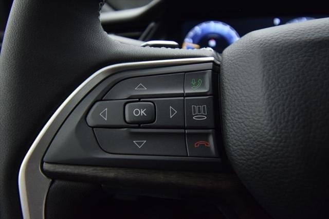 New 2026 Diamond Black Crystal Pearlcoat Jeep Limited image 24