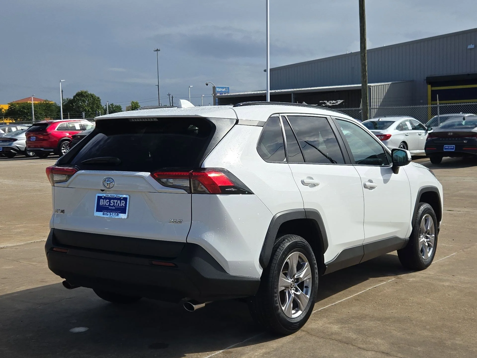 Used 2024 Wind Chill Pearl Toyota XLE image 3