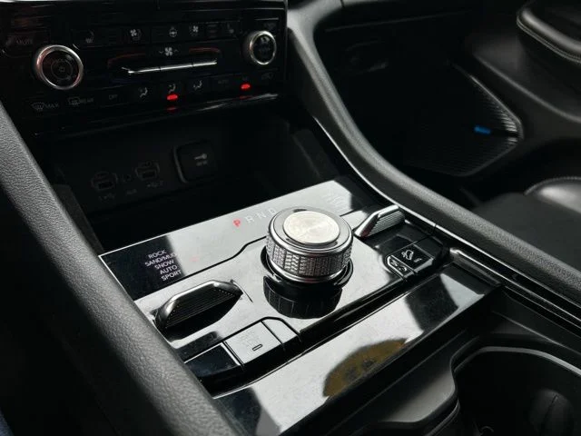 Used 2022 Gray Metallic Jeep Overland image 54