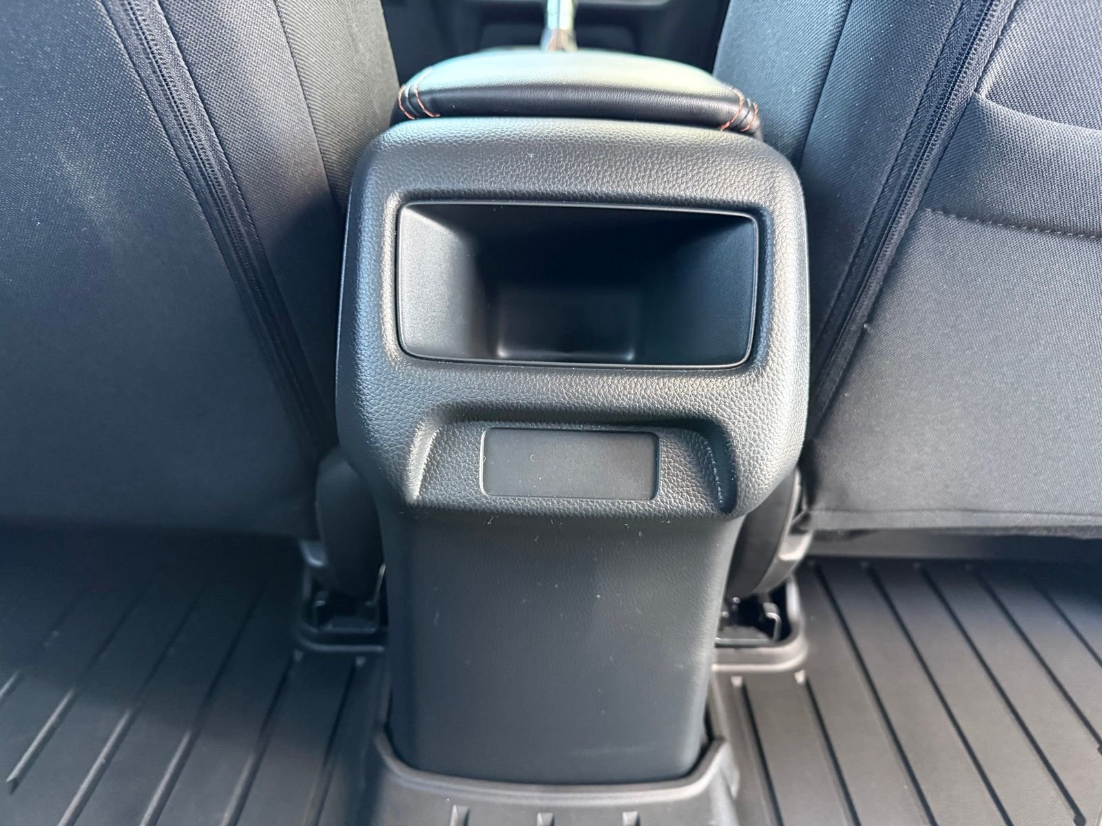 2025 Honda HR-V Sport - Photo 36