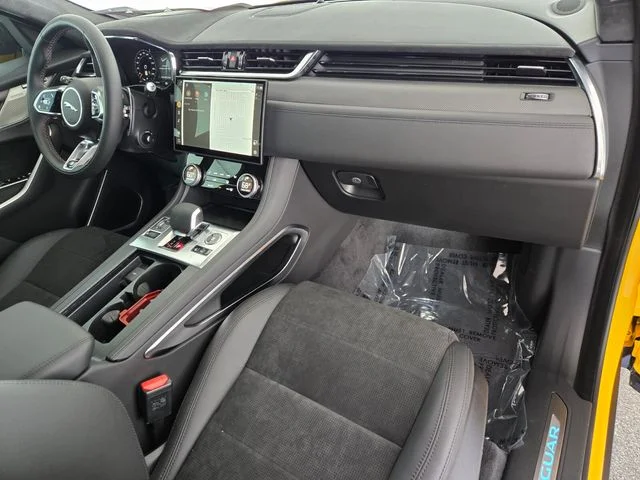 2026 Jaguar F-Pace SVR - Photo 18