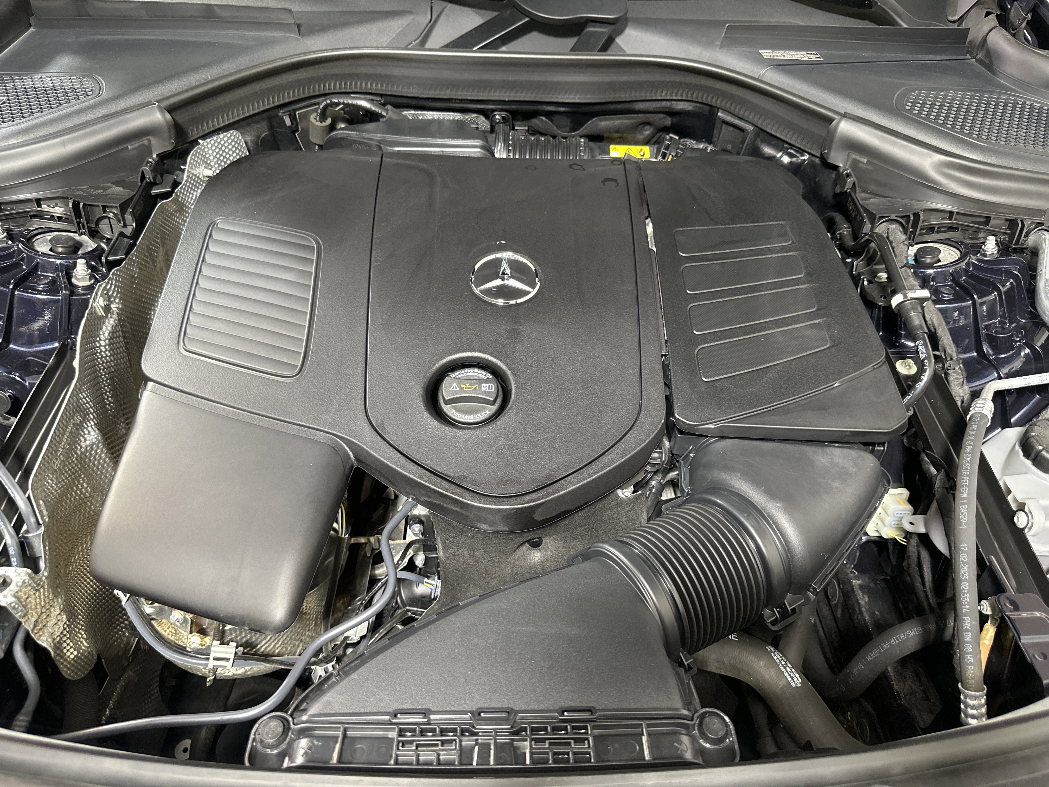 Certified Used 2023 Blue Mercedes-Benz GLC 300 image 25