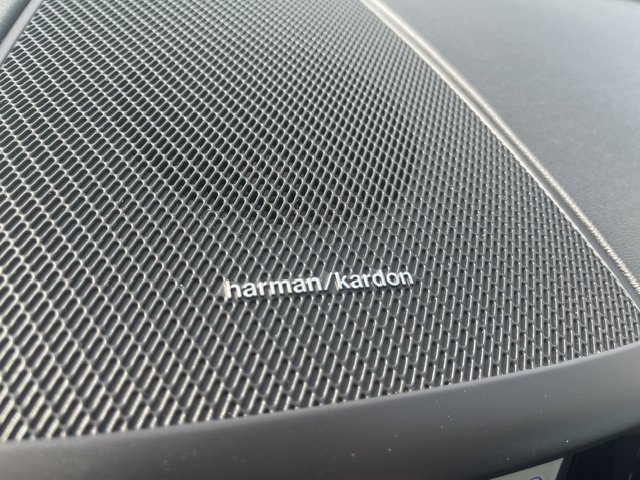 Used 2024 White Volvo Plus Dark Theme image 20