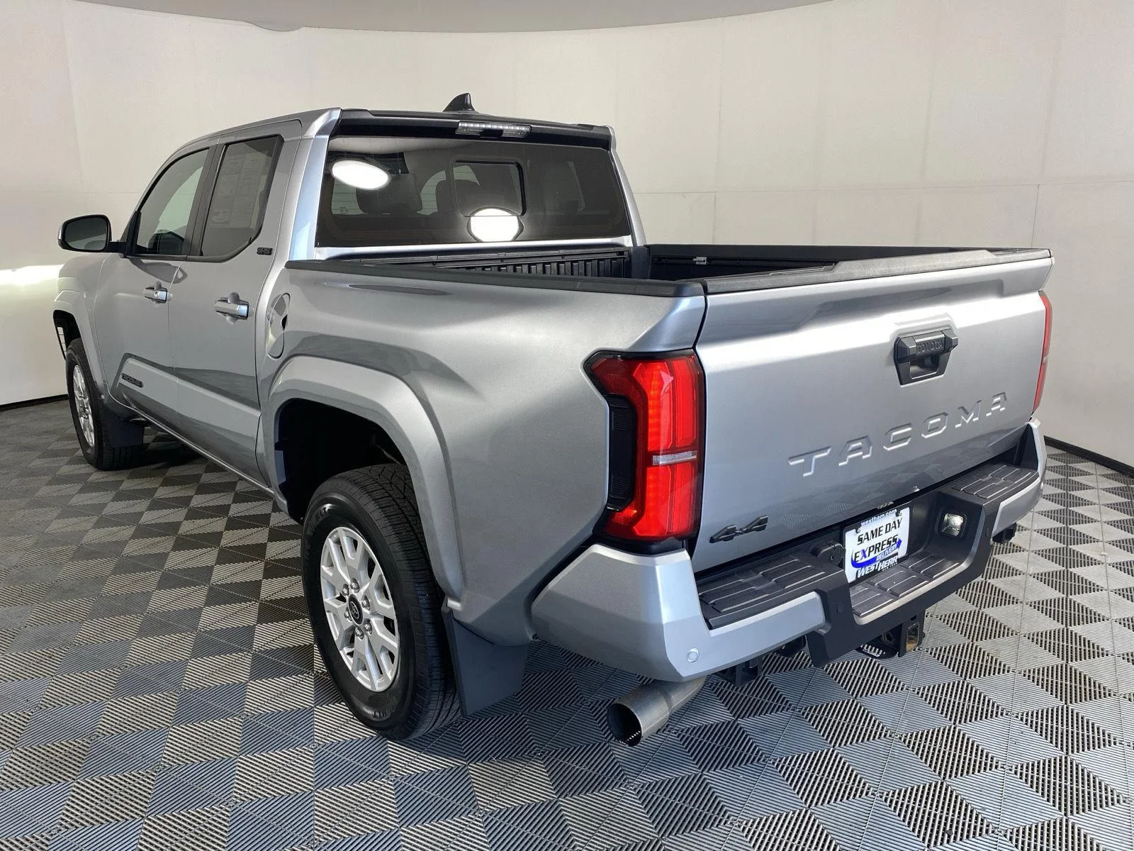 Used 2024 Celestial Silver Metallic Toyota SR5 image 5