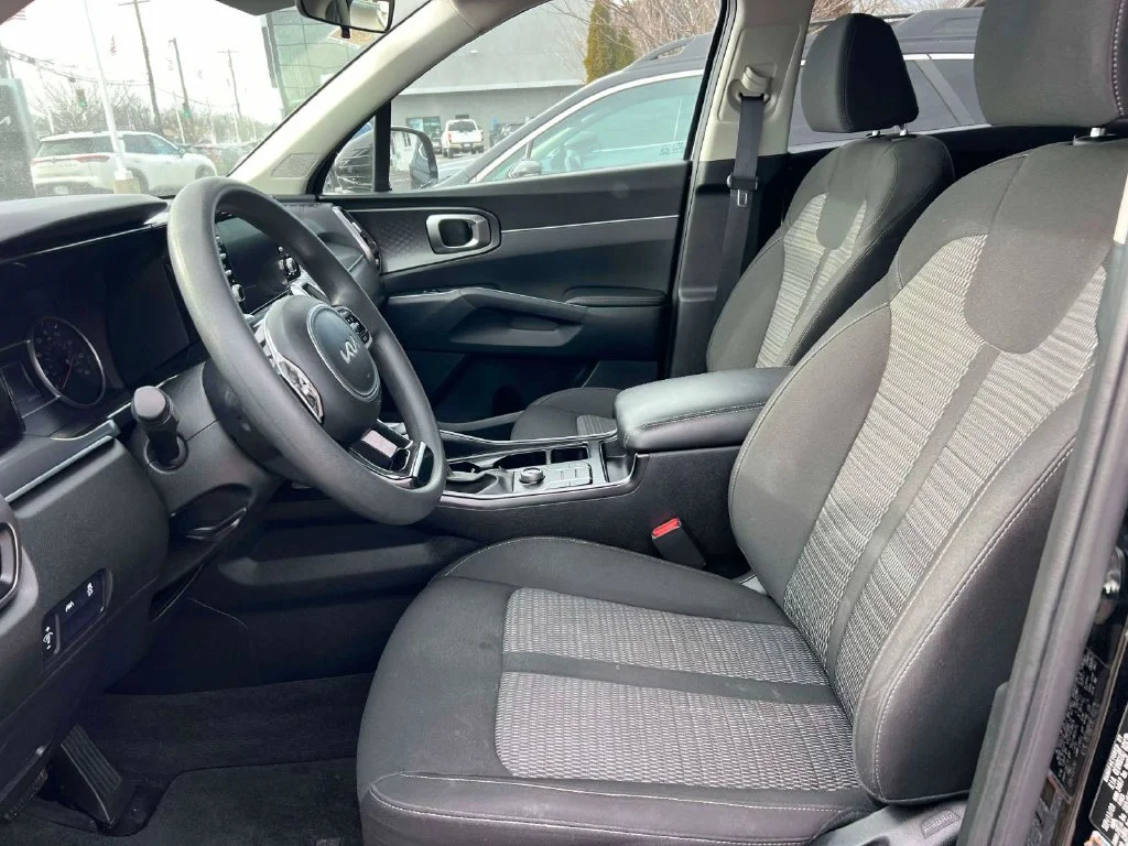 Used 2023 Black Kia LX image 17