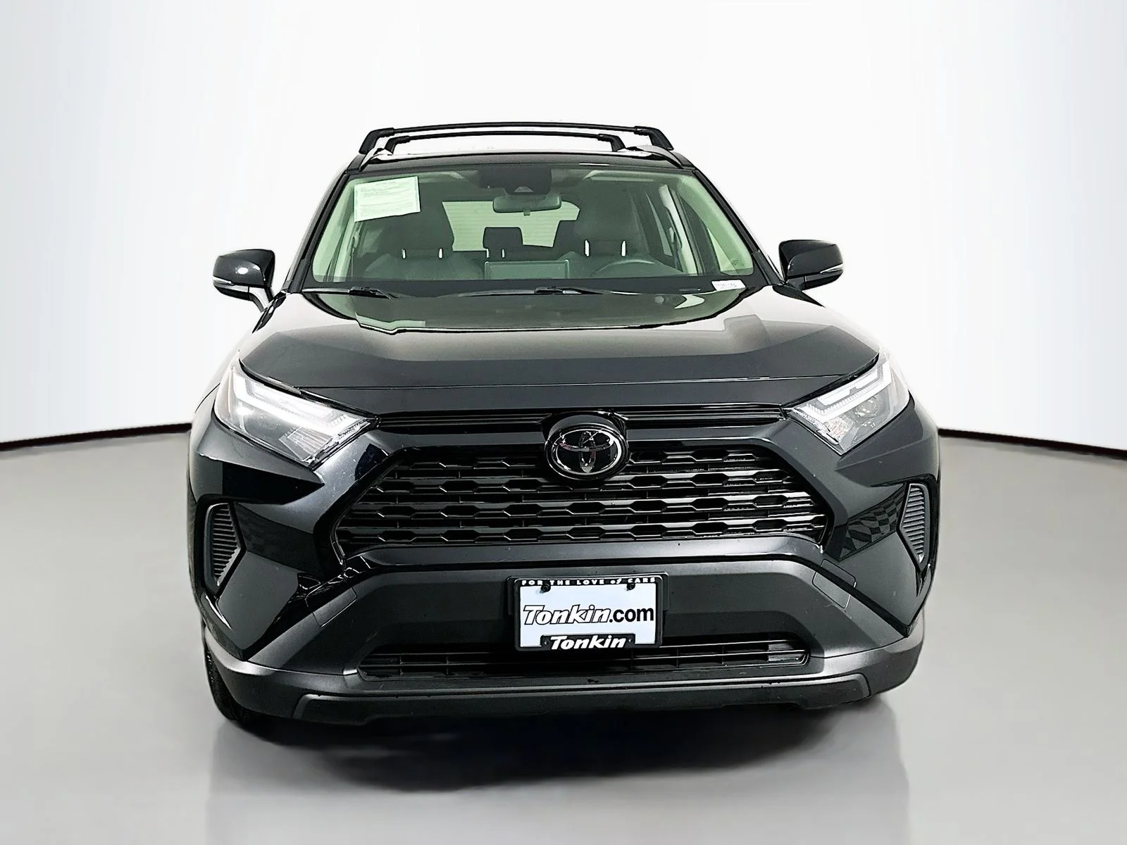 Used 2025 Midnight Black Metallic Toyota XLE image 2