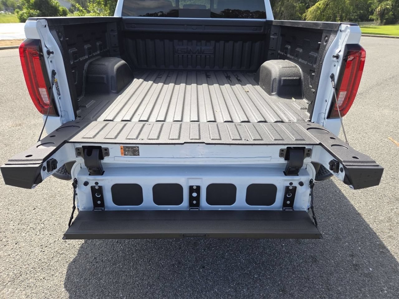 New 2026 Glacier White Tricoat GMC SLT image 20